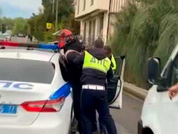 В Сириусе мотоциклист устроил гонку с полицией