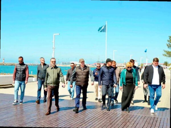 Виктор Тепляков: Подготовка курортных пляжей идет по плану