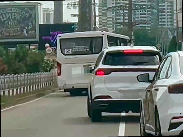 В Сочи водитель автобуса был оштрафован за нарушение ПДД