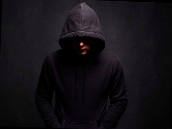 Сочинская пенсионерка избежала кибермошенничества благодаря помощи сотрудников банка