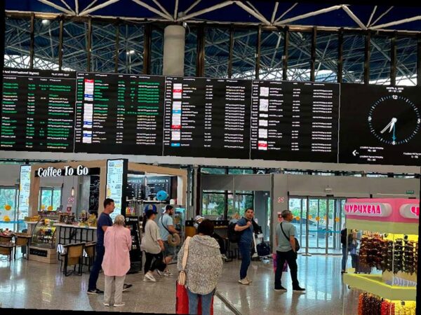 Массовые задержки авиарейсов в Сочи на контроле прокуратуры