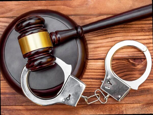 В Адлере задержали 19-летнего парня за грабеж