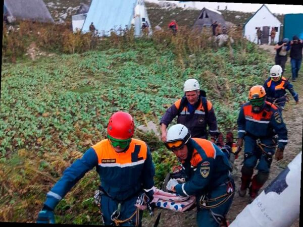 Туристу на Черкесском перевале стало плохо: спасатели пришли на помощь