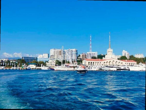 Учебные стрельбы на море в Сочи
