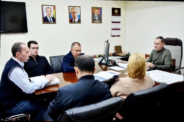 «Виктор Тепляков встретился с жителями Центрального района Сочи»