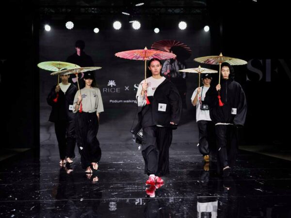 Модная коллекция, вдохновленная курортом, представлена на Неделе моды в Сочи