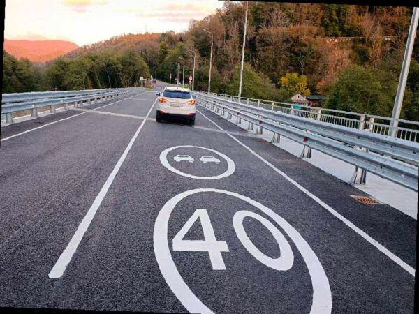 В Сочи открыли обновленный мост через реку Чемитоквадже