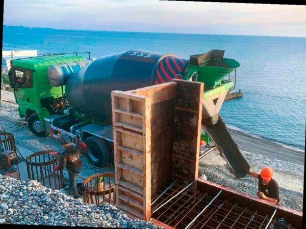 Капремонт на оползневом участке федеральной трассы в Сочи будет завершен до конца текущего года