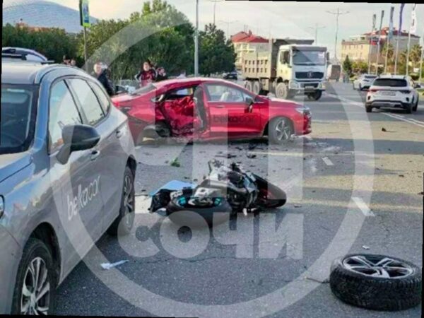 В Сириусе произошло ДТП, в котором погиб мотоциклист