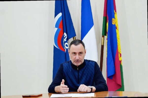 «Виктор Тепляков участвовал в собрании сторонников партии ‘Единая Россия'»