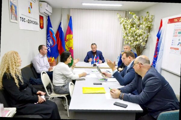 «Виктор Тепляков встретился с жителями Центрального района Сочи»