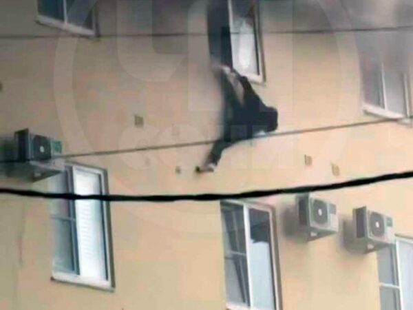 Женщина, которая пострадала во время пожара на улице Транспортной в Сочи, скончалась в больнице