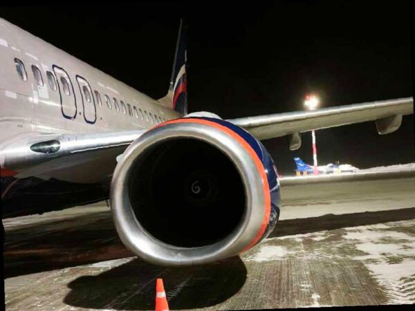 Рейс из Красноярска в Сочи вернулся обратно в аэропорт из-за технических проблем