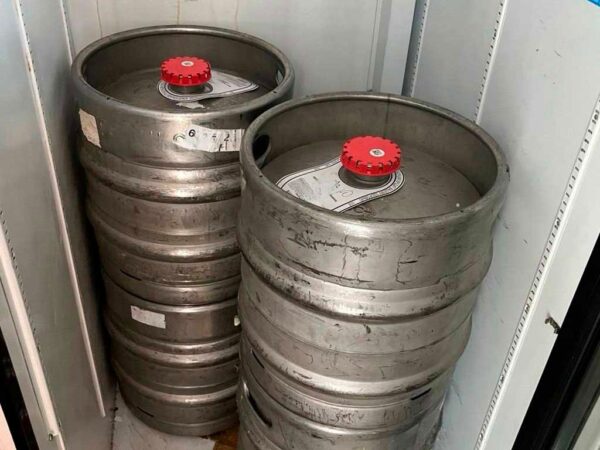 Более 100 литров нелегального пива изъяли полицейские в Красной Поляне