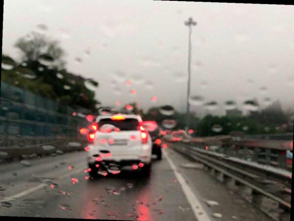 Воскресенье в Сочи принесет грозу и легкий шторм