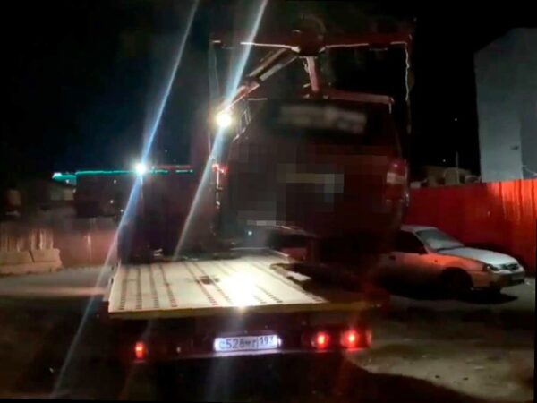 В Сочи пьяный водитель перевернулся, пытаясь скрыться от полиции