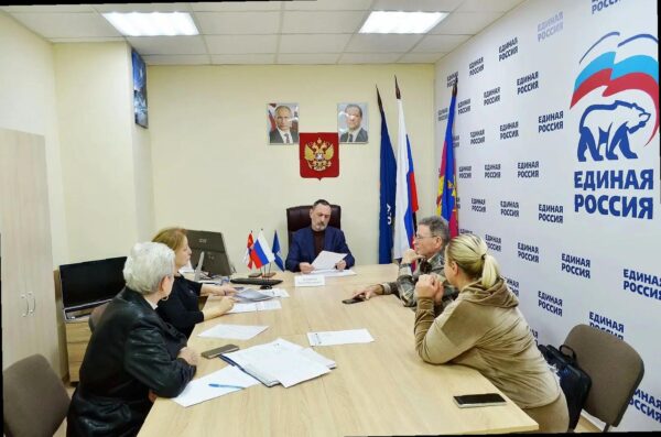 «Виктор Тепляков встретился с семьями участников Великой Отечественной войны»