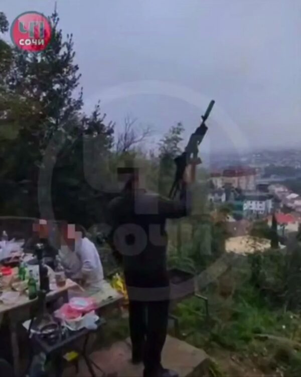 В Сочи полиция проводит проверку после стрельбы в общественном месте