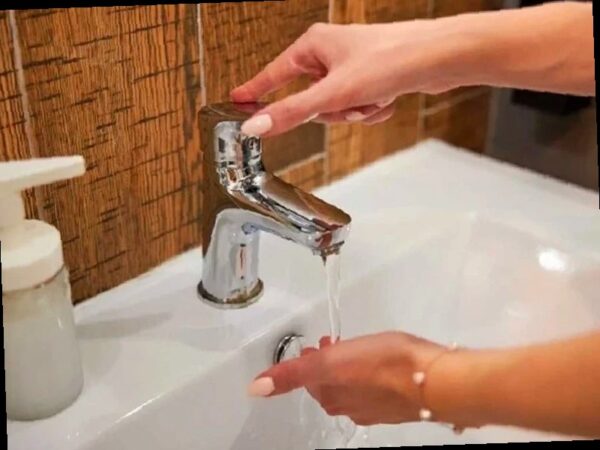 Жителей Сочи предупредили о перебоях с водой на улице Яна Фабрициуса